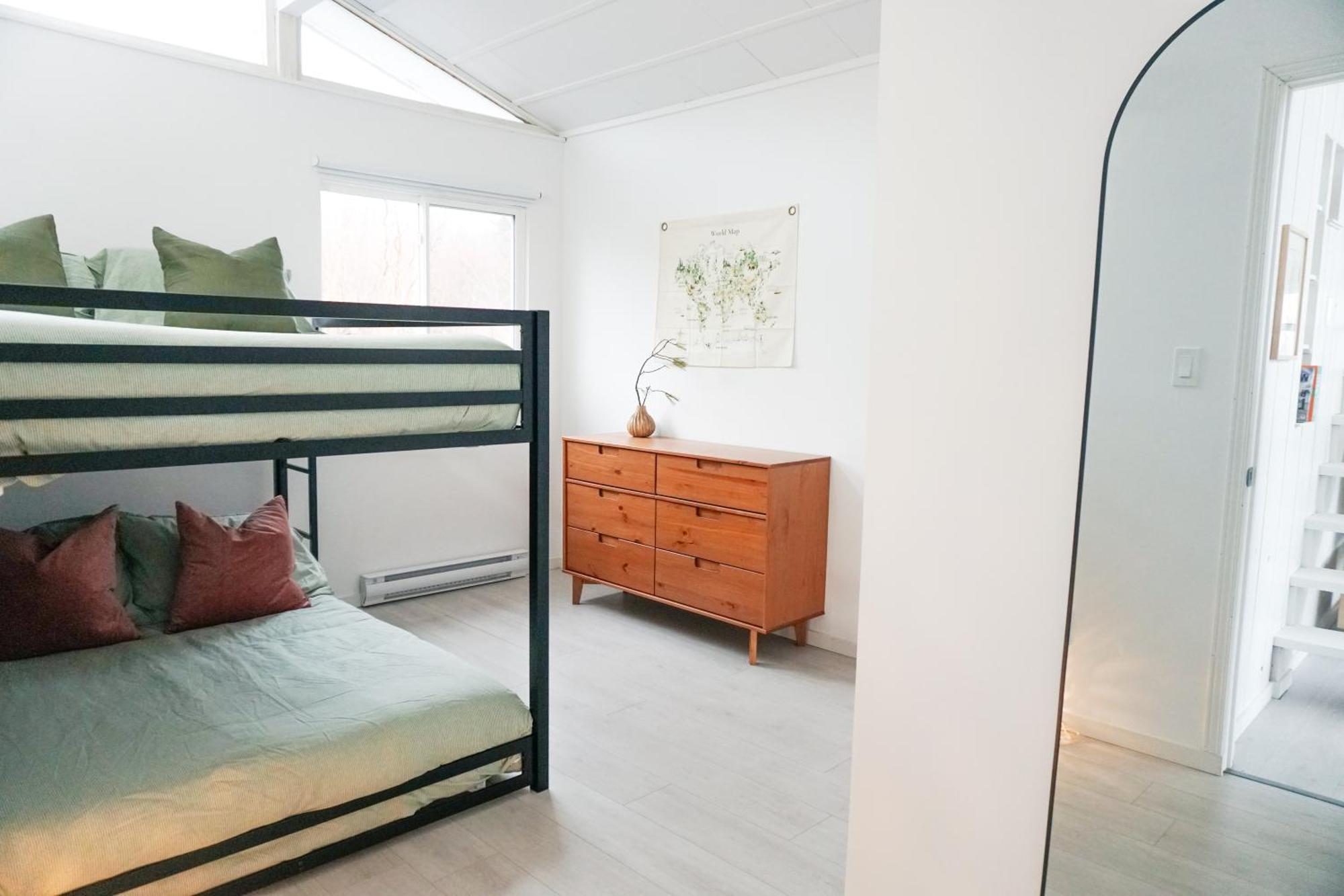 Blissful Oceanfront Cottage In Port Mouton Exteriör bild
